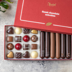 Merry cherry 16 marzipan